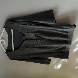 Bum Equipment 3/4 sleeve top in Gray - M